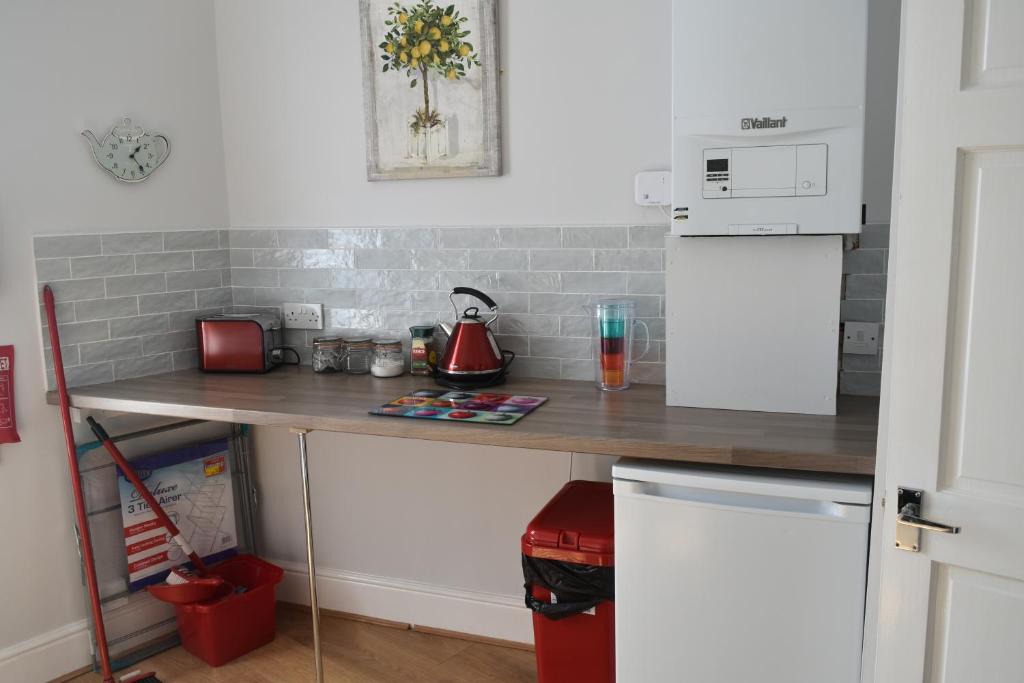 Adelaide Apartments 2 room 2
