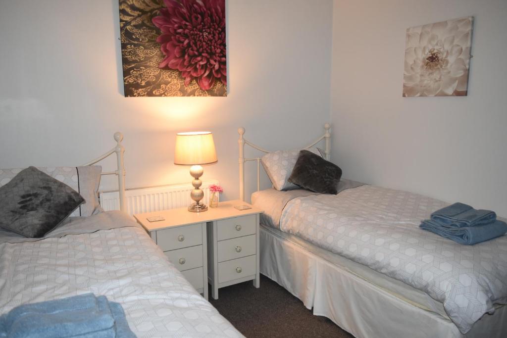 Adelaide Apartments 2 room 6